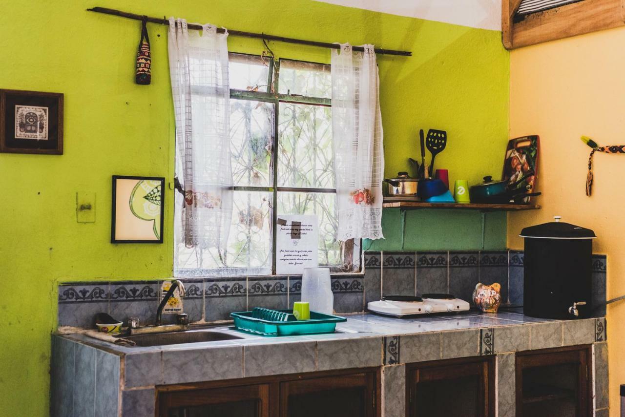 Ciao Cacao Hostel & Vegan Cafe Flores Luaran gambar